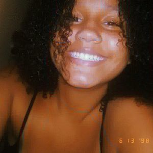 Meet your Posher, Adaisha